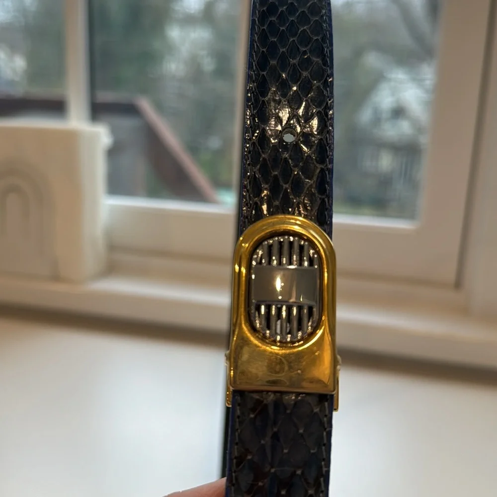 Women’s Snake Skin and leather belt. Navy. 49 inches. EUC.